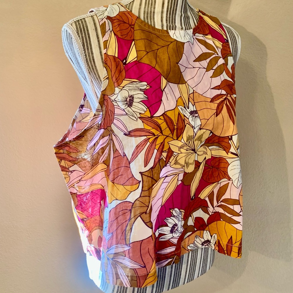 a.n.a Multicolor Floral Tank Top - Picture 4 of 14